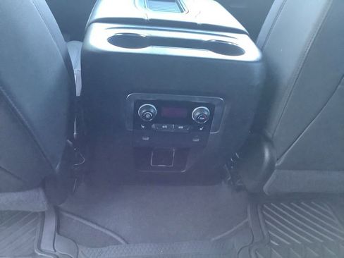 Used 2022 Chevrolet Tahoe Z71 w/ Luxury Package image 32