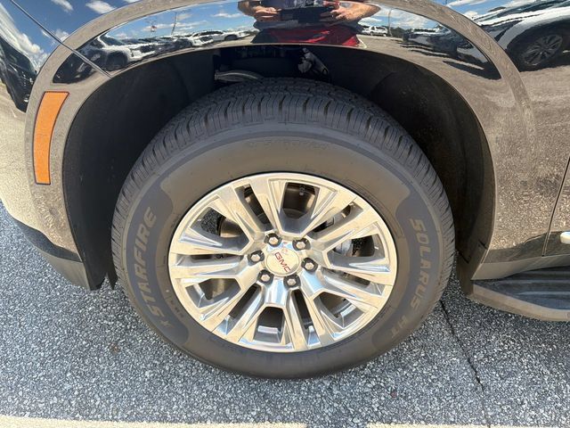 Used 2025 GMC Yukon Denali AWD/4WD image 11