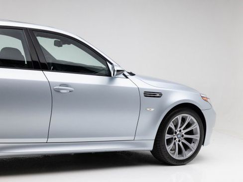 Used 2006 BMW M5 image 35