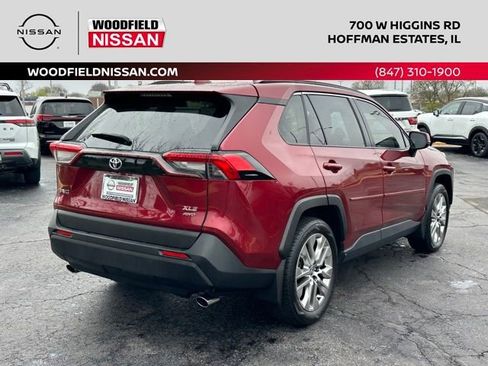Used 2021 Toyota RAV4 XLE Premium AWD/4WD image 4