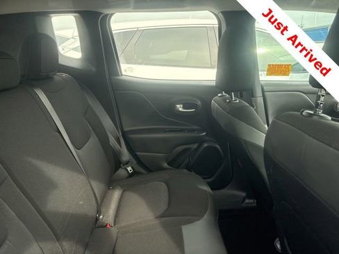 Used 2023 Jeep Renegade Trailhawk AWD/4WD image 15