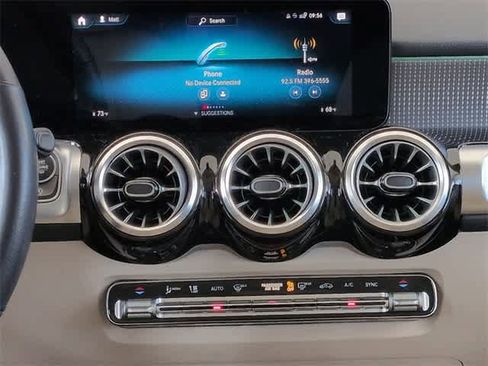Used 2022 Mercedes-Benz GLB 250 image 29