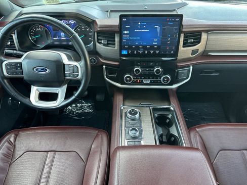 Used 2024 Ford Expedition Max Limited image 13