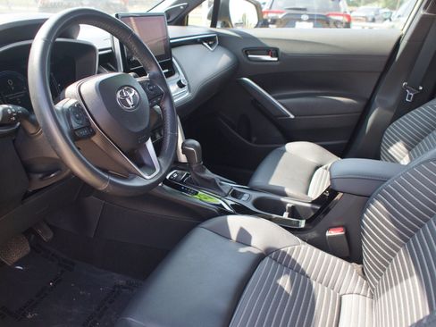 Used 2023 Toyota Corolla Cross AWD Hybrid image 13