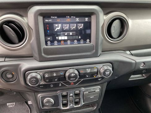 Certified 2022 Jeep Wrangler Unlimited Sport AWD/4WD image 13