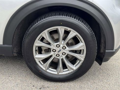 Used 2024 Ford Explorer Limited image 26