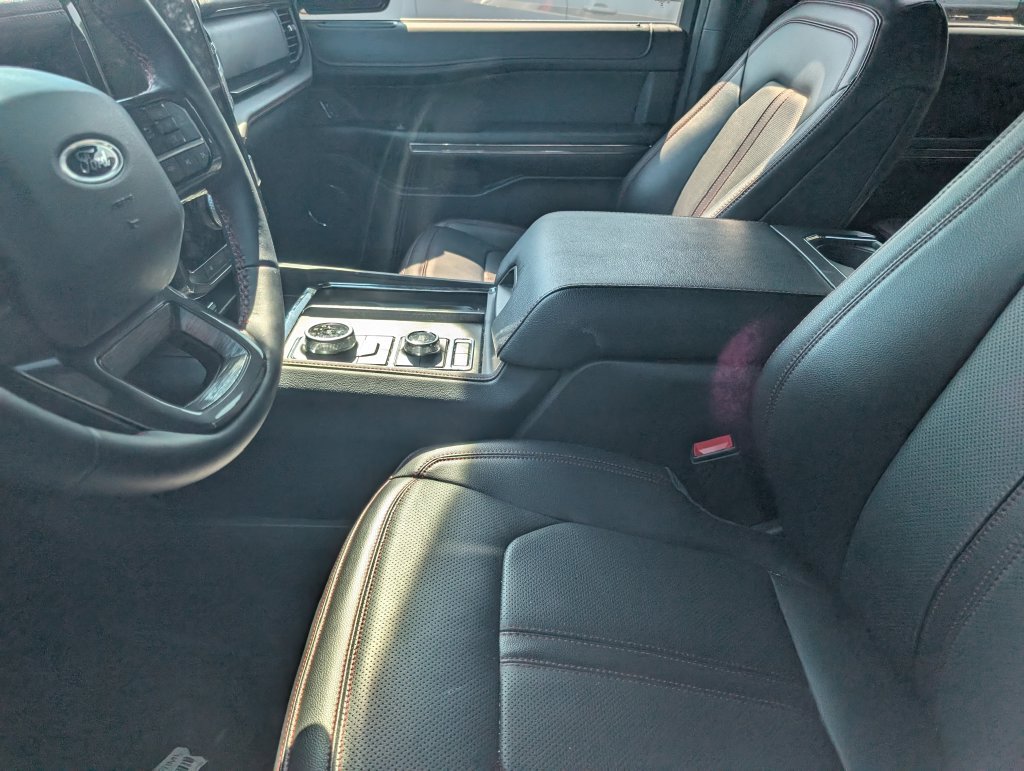 Used 2024 Ford Expedition Max Limited AWD/4WD image 9