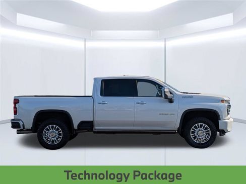 Used 2023 Chevrolet Silverado 2500 High Country w/ Technology Package AWD/4WD image 8