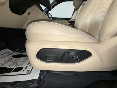 Used 2023 Jeep Grand Cherokee 4WD 4xe w/ Luxury Tech Group II image 14