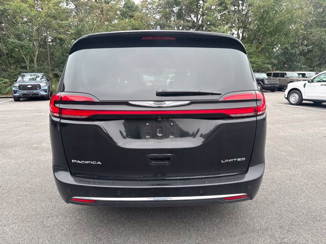 Used 2026 Chrysler Pacifica Limited FWD image 4