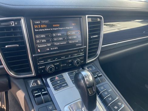 Used 2011 Porsche Panamera 4 image 27