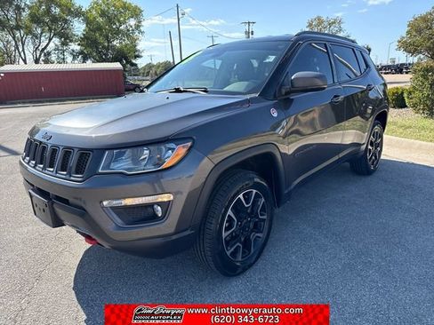 Used 2018 Jeep Compass Trailhawk w/ Leather Interior Group AWD/4WD image 1