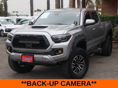 Used 2020 Toyota Tacoma TRD Sport w/ Technology Package AWD/4WD image 4