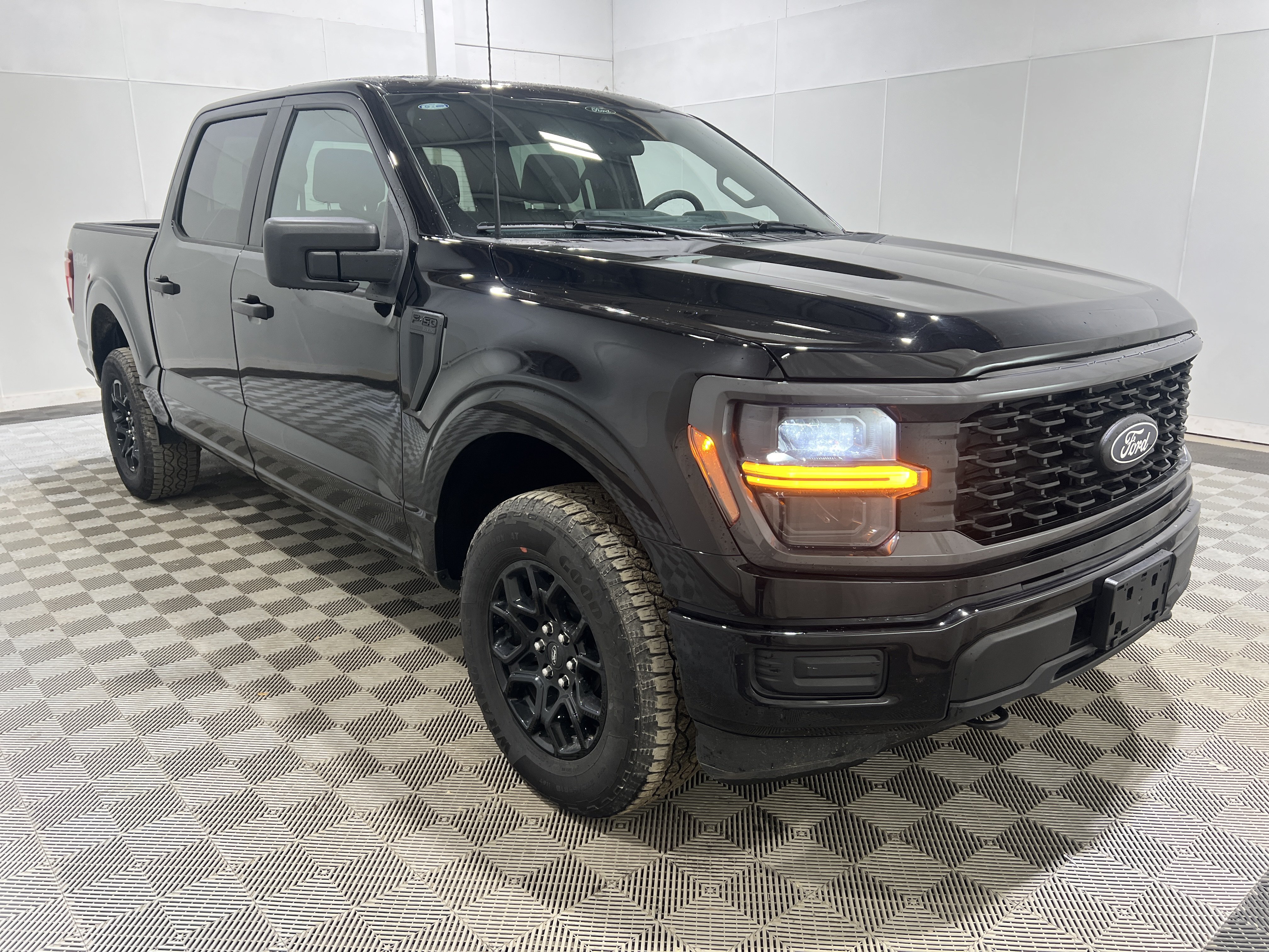 Used 2026 Ford F150 STX AWD/4WD image 4