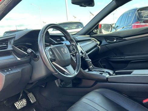 Used 2018 Honda Civic Sport Touring image 9
