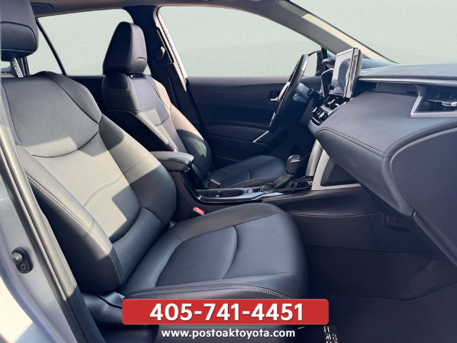 Used 2025 Toyota Corolla Cross XLE w/ Convenience Package AWD/4WD image 14