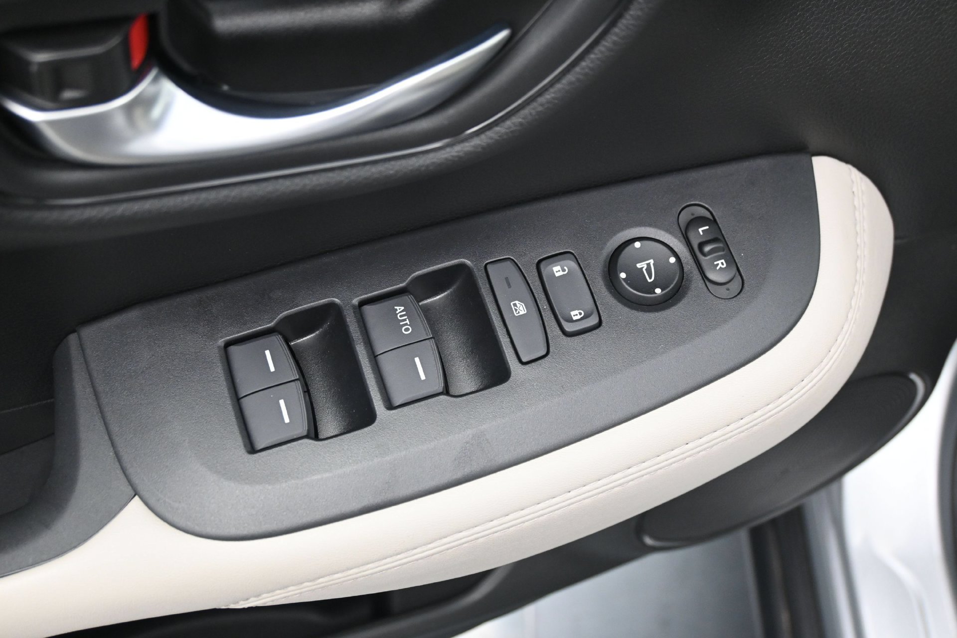 Used 2026 Honda HR-V LX image 18