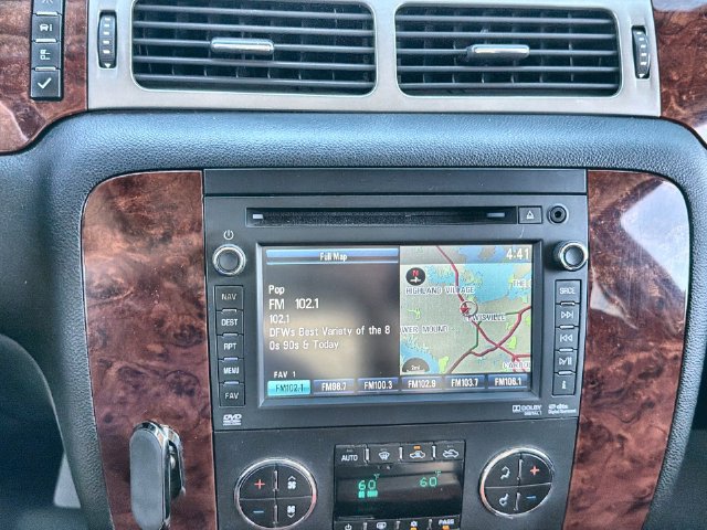 Used 2012 Chevrolet Avalanche LTZ AWD/4WD image 16
