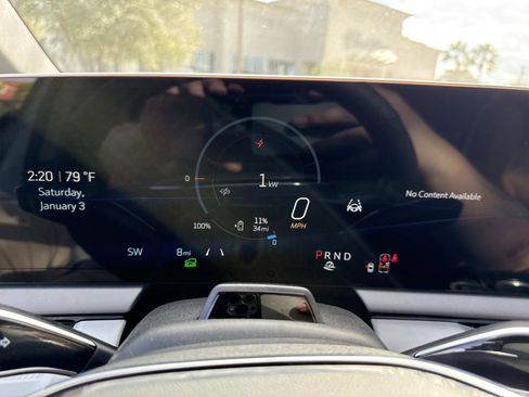 New 2026 Cadillac Optiq Luxury 2 image 34