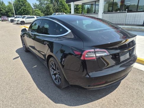 Used 2019 Tesla Model 3 RWD image 8