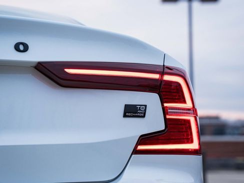 Certified 2024 Volvo S60 T8 Ultimate w/ Climate Package image 6