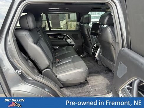 Used 2025 Land Rover Range Rover Long Wheelbase SE AWD/4WD image 19