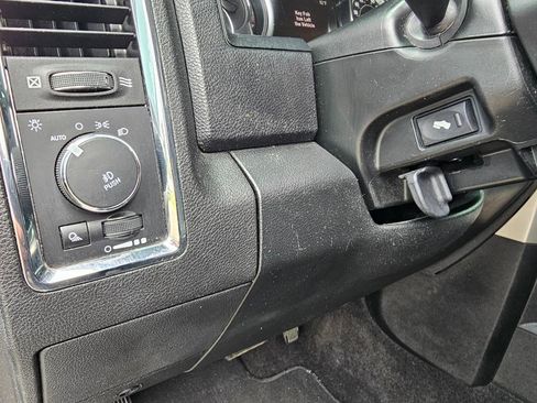 Used 2017 RAM 1500 Laramie w/ Convenience Group AWD/4WD image 31