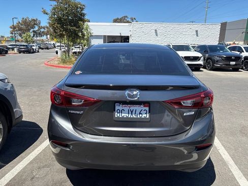 Used 2018 MAZDA MAZDA3 Touring FWD image 8