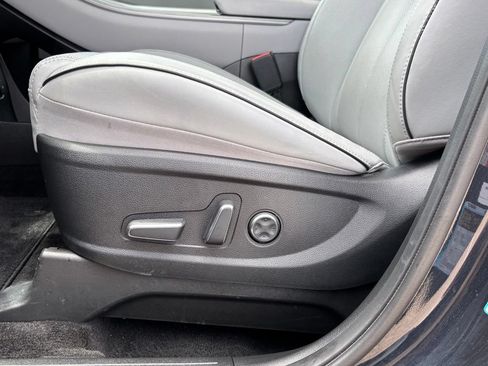 Used 2025 Hyundai Palisade SEL FWD image 14
