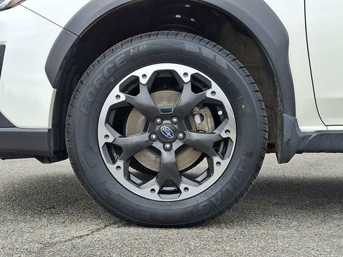 Used 2022 Subaru Crosstrek 2.0i Premium w/ Moonroof Package AWD/4WD image 9