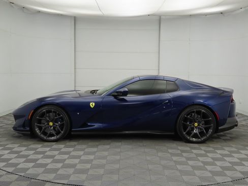 Used 2021 Ferrari 812 GTS image 16