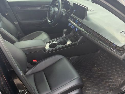 Used 2024 Honda Civic Sport Touring image 5