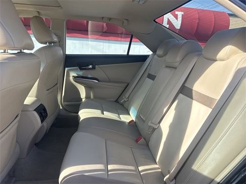 Used 2012 Toyota Camry image 23