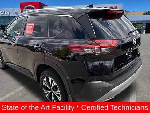 Used 2023 Nissan Rogue SV w/ SV Premium B Package FWD image 5