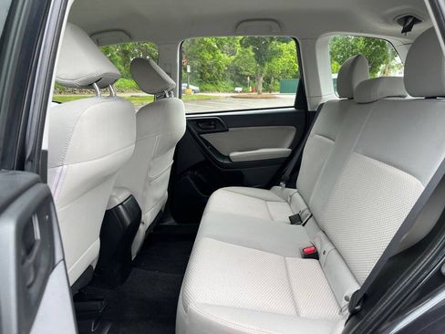 Used 2014 Subaru Forester 2.5i AWD/4WD image 13