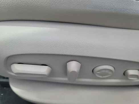 Used 2023 Buick Enclave Premium FWD image 13