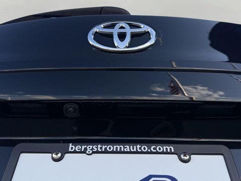 Used 2023 Toyota Corolla Cross XLE w/ Convenience Package AWD/4WD image 11