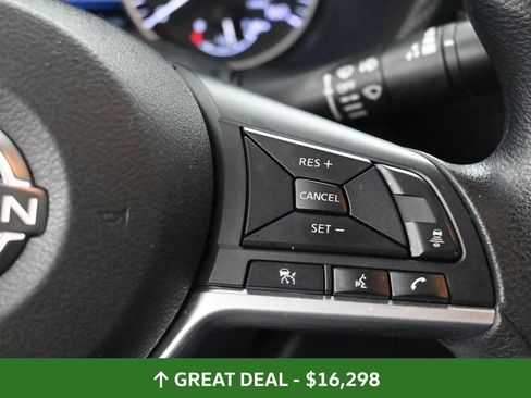 Used 2024 Nissan Sentra SV image 39