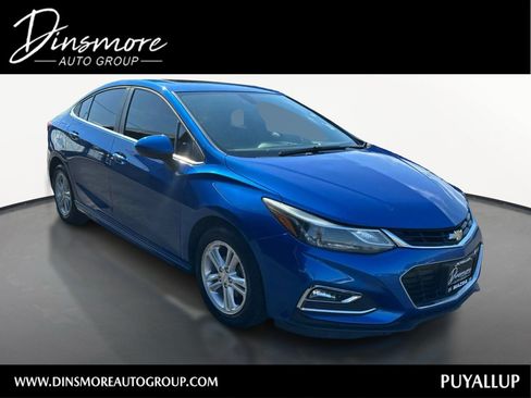 Used 2018 Chevrolet Cruze LT w/ LT True North Edition FWD image 1