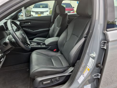 Used 2025 Honda Accord Sport image 29