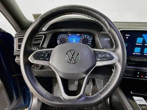 Used 2025 Volkswagen Atlas Cross Sport SEL AWD/4WD image 13