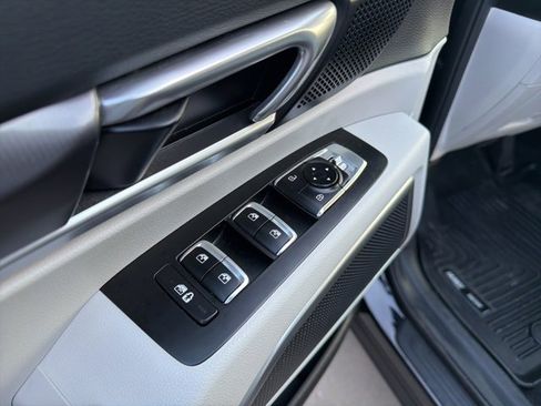 Used 2023 Kia Telluride S w/ S Sunroof Package image 7