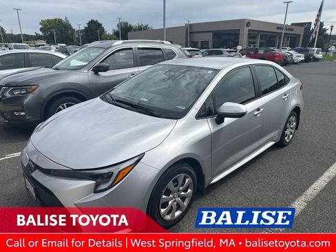 Used 2025 Toyota Corolla LE AWD/4WD image 1