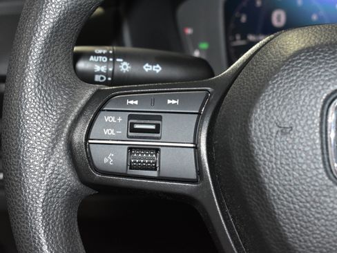 Used 2023 Honda Accord LX image 14