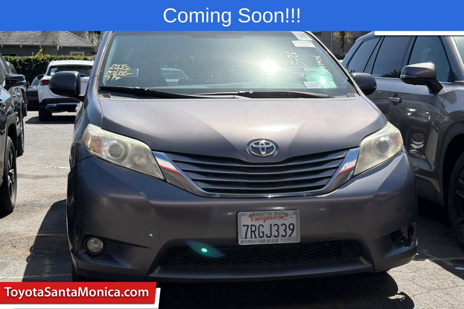 Used 2016 Toyota Sienna XLE w/ XLE Navigation Package FWD image 1