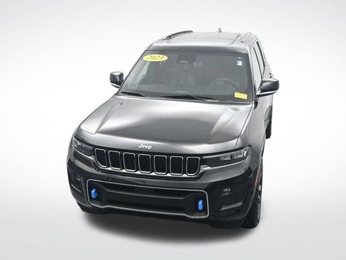 Used 2023 Jeep Grand Cherokee Overland w/ Luxury Tech Group IV AWD/4WD image 23