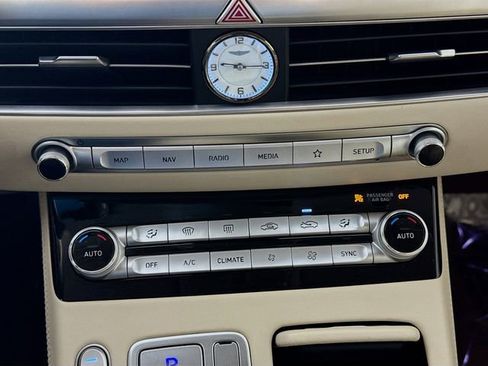 Used 2021 Genesis G90 5.0 Ultimate image 16