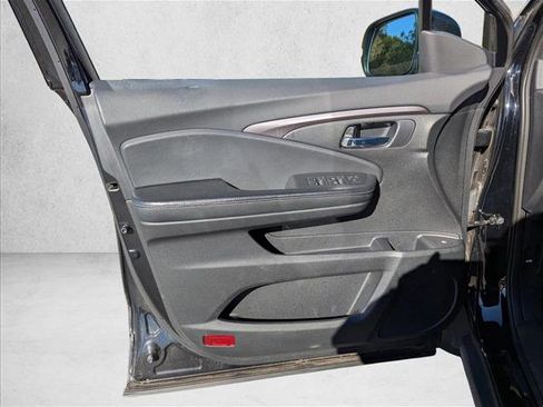 Used 2017 Honda Ridgeline RTL image 21