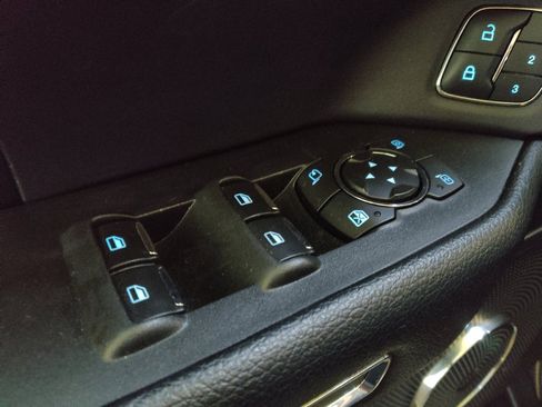 Used 2021 Ford Expedition XLT image 27