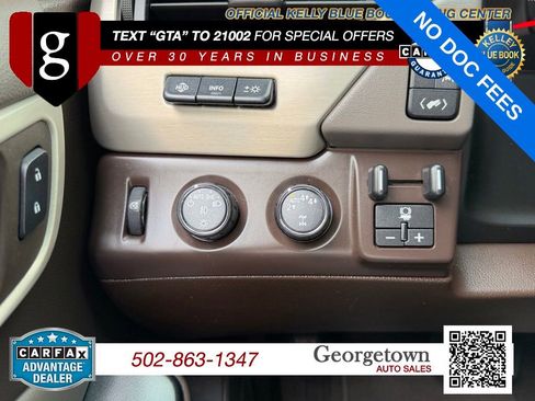 Used 2020 GMC Yukon Denali w/ Open Road Package AWD/4WD image 16